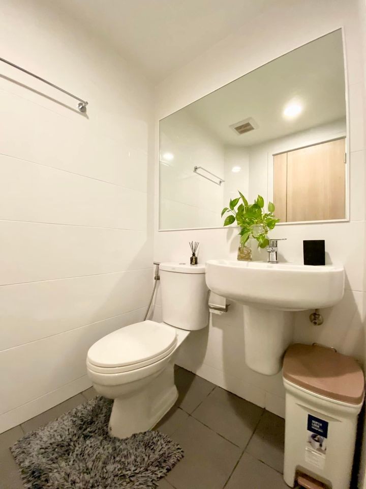 Condo for rent, The Excel Parc, Lasalle 19, 5th floor, corner room, very private. The most pleasant room You can't reserve it anymore.