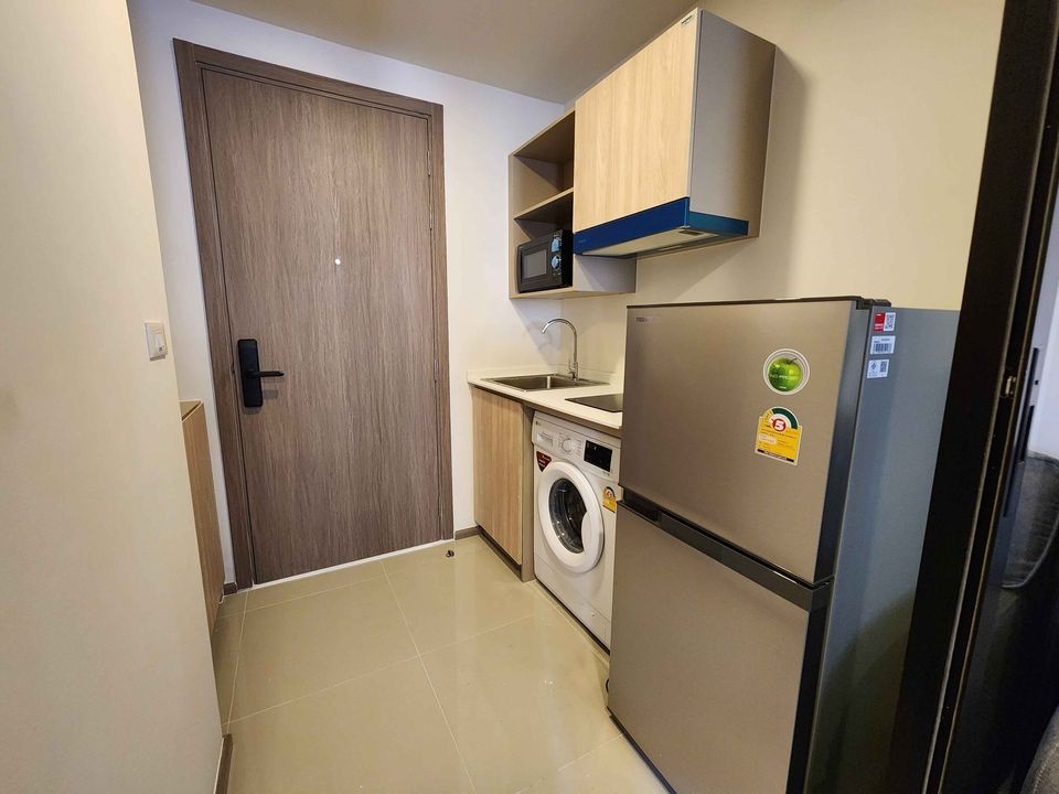 Condo for rent, The MUVE, Ram 22, Building B, 3rd floor, Studio room, decorated room, very nice. Hurry up to reserve before you miss it.