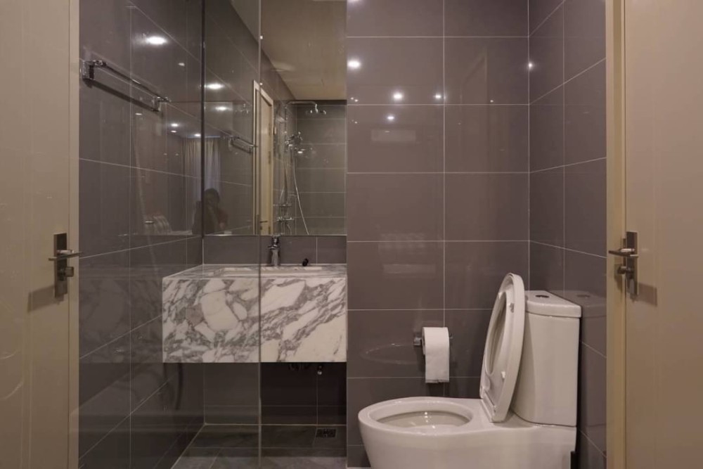 Condo for rent, Q Chidlom-Phetchaburi, complete with furniture and electrical appliances. ready to move in