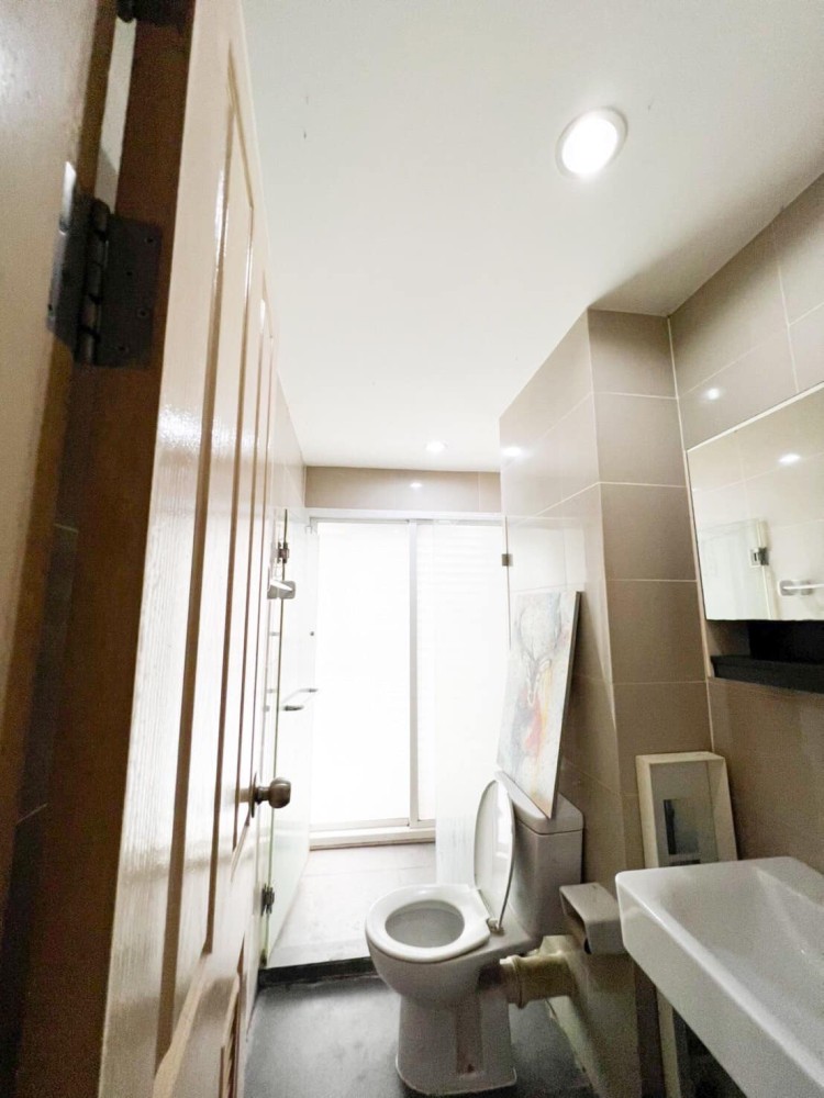 Condo for rent, Sim Vibha-Ladprao Fully built-in decoration, good location, convenient transportation, hurry up and book now.