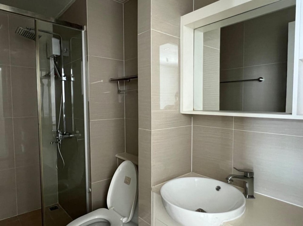 Condo for rent, T.C. Green, high floor, high view, beautiful room, fully furnished, ready to move in. Hurry up, don't miss it.