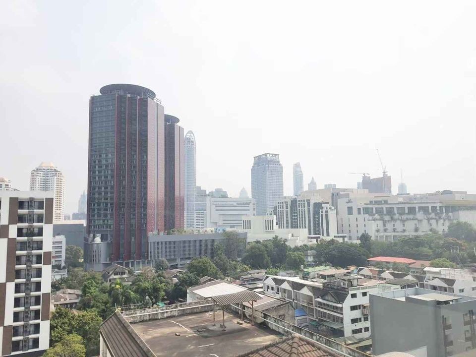 Condo for rent, Baan Klang Krung, Siam-Pathumwan, fully built-in Big leather sofa Good like this, book now.