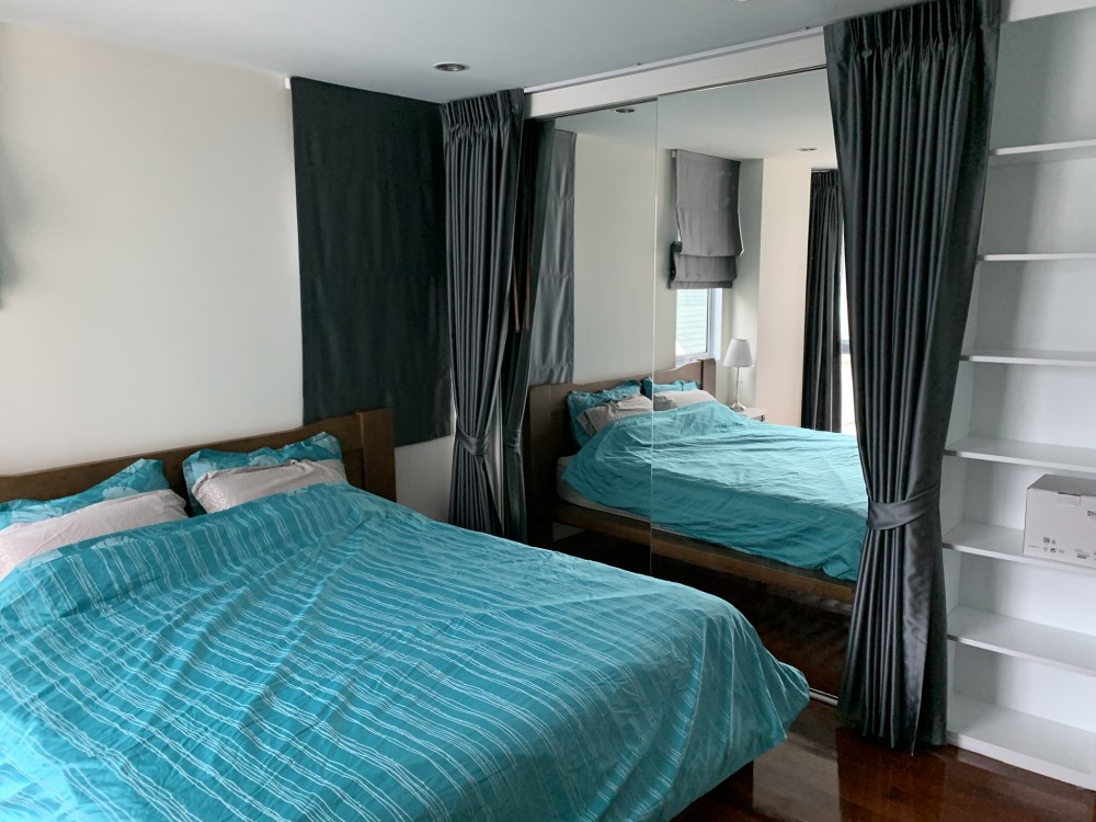 Condo for rent, Baan Siri Silom, fully furnished, ready to move in. You can't miss it!!