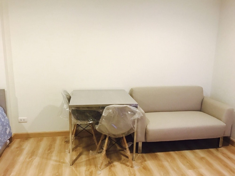 Condo for rent, Premio Fresco, built in the whole room, very new room, fully furnished can't miss