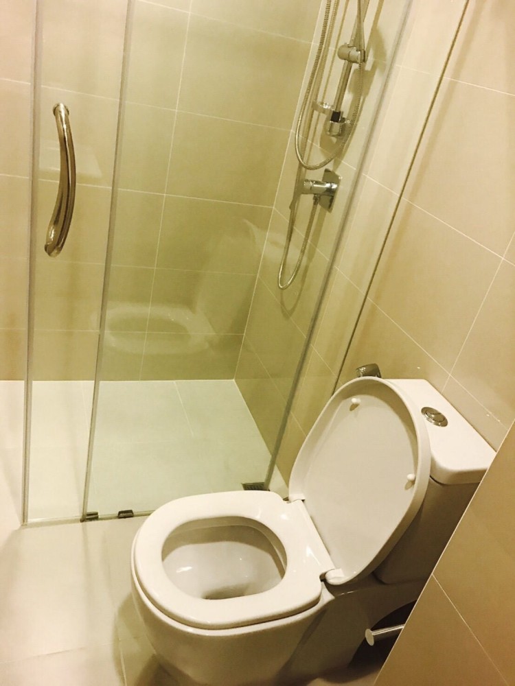 Condo for rent, Premio Fresco, built in the whole room, very new room, fully furnished can't miss