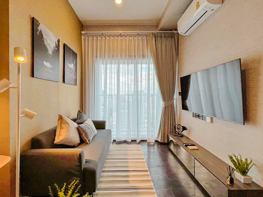 Condo for rent sell, Park Origin Thonglor, the room is very beautiful, not hot, nothing obscures, don't wait !!