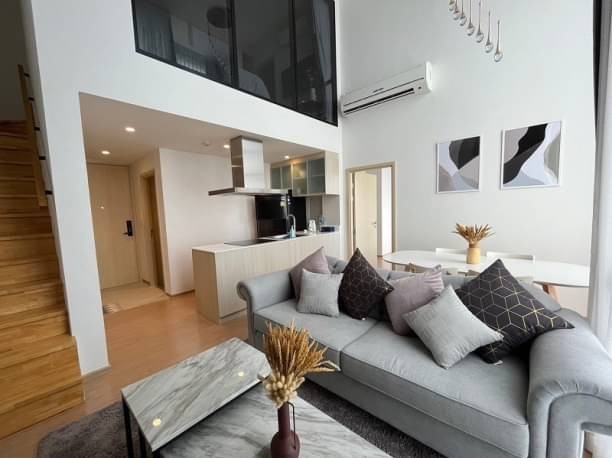 Condo for rent, Maru Ekkamai 2, beautiful room, high floor, good view, near the train, convenient transportation, ready to move in, book now!