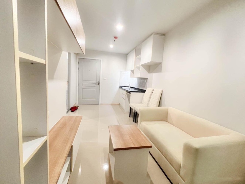 Condo for rent: Rich Park 2 @ Taopoon Interchange Side view of Bang Sue Central Station Fully furnished
