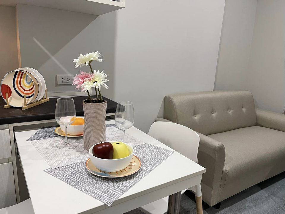 Condo for rent, Rich Park Triple Station, high floor, ready to move in room. Complete with electrical appliances, don't miss it!!