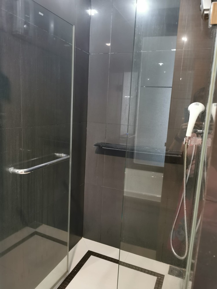 Condo for rent, Rhythm Sukhumvit 50, Tesco Lotus view, near the BTS, convenient transportation, hurry up and book now.