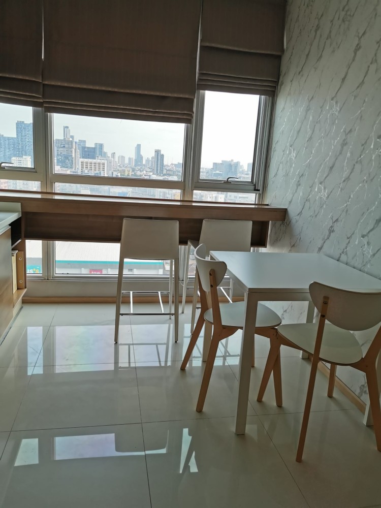 Condo for rent, Rhythm Sukhumvit 50, Tesco Lotus view, near the BTS, convenient transportation, hurry up and book now.