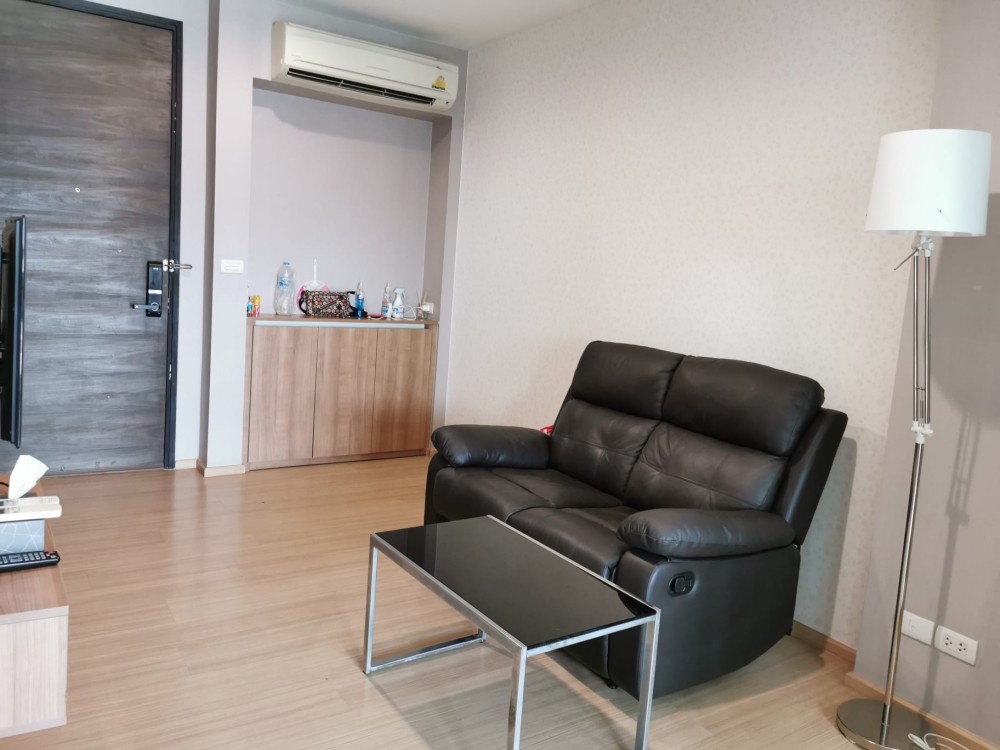 Condo for rent, Rhythm Sukhumvit 50, Tesco Lotus view, near the BTS, convenient transportation, hurry up and book now.