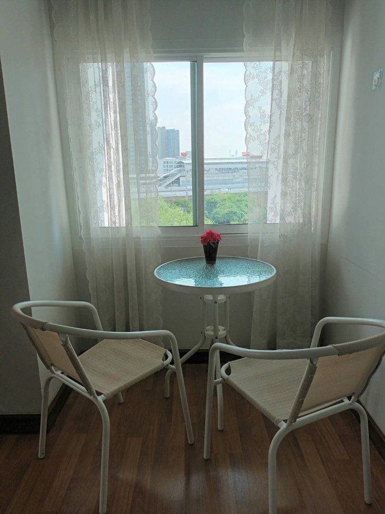 Condo for rent, Regent Orchid, Talat Phlu, corner room, good view, with windows on 2 sides, near the train station, convenient to travel