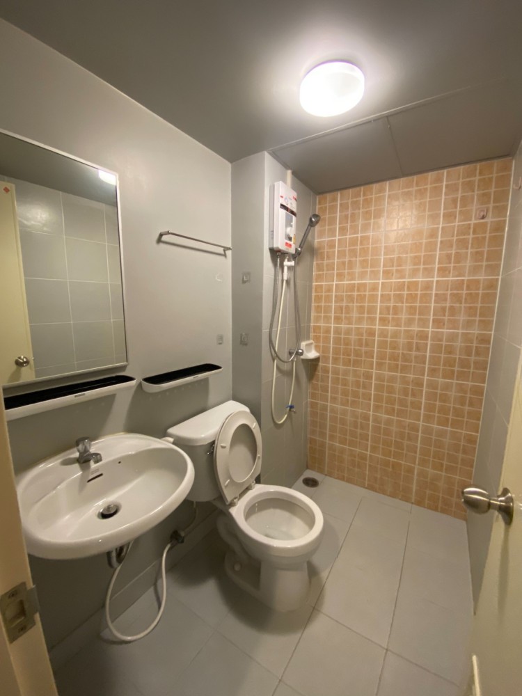 Condo for rent, Lumpini Township Rangsit Klong 1, fully furnished. With electric machine. Hurry up. Don't wait.