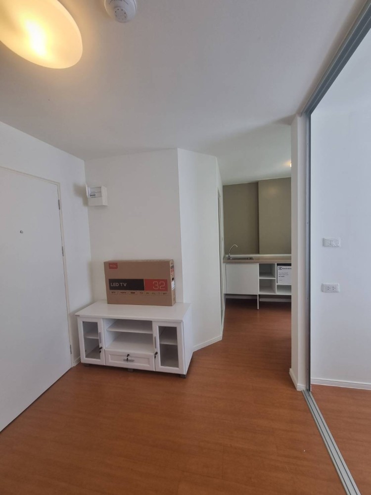 Condo for rent, Lumpini Township Rangsit Klong 1, fully furnished. The room is ready, don't miss it, hurry up!!