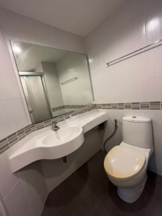 Condo for rent, Lumpini Place Srinakarin-Huamark Station, beautiful room, fully furnished, ready to move in, hurry to book!!