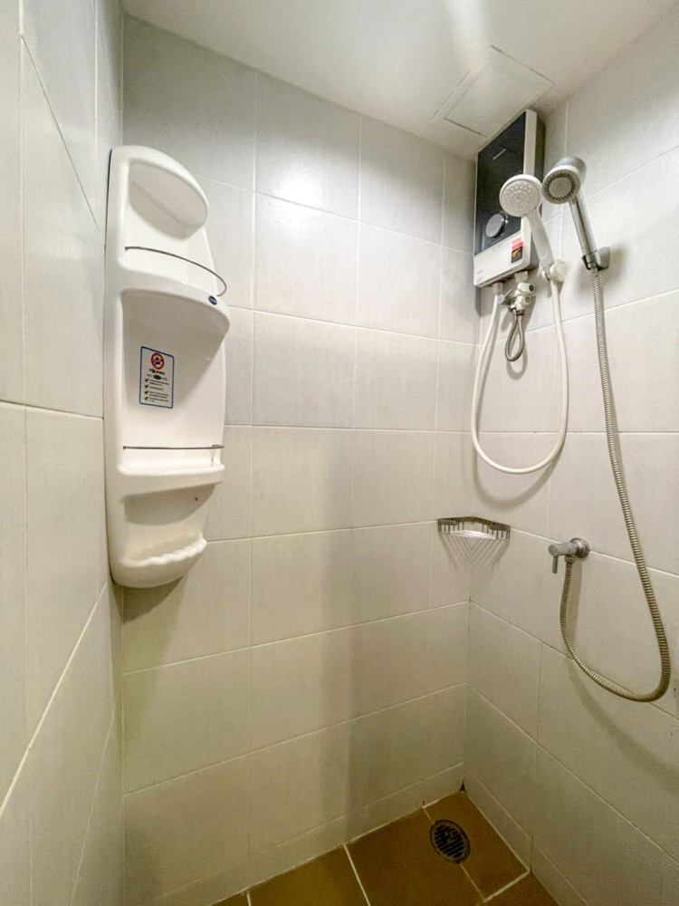 Condo for rent, Lumpini Mega City Bangna, room not exposed to the sun View of the Burapha Withi Expressway and fireworks in Suan Luang