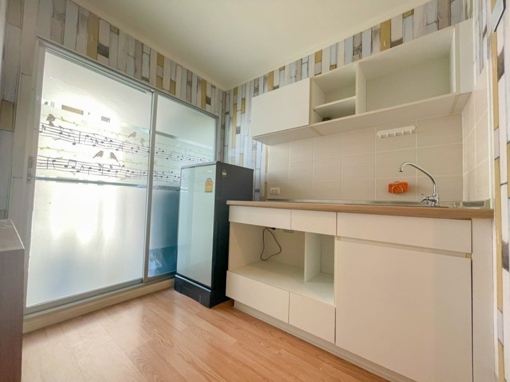 Condo for rent, Lumpini Mega City Bangna, room not exposed to the sun View of the Burapha Withi Expressway and fireworks in Suan Luang