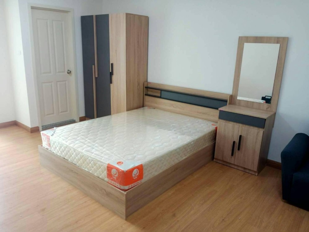 Condo for rent, Supalai City Resort Chaengwattana, room view facing Makro Chaengwattana fully furnished