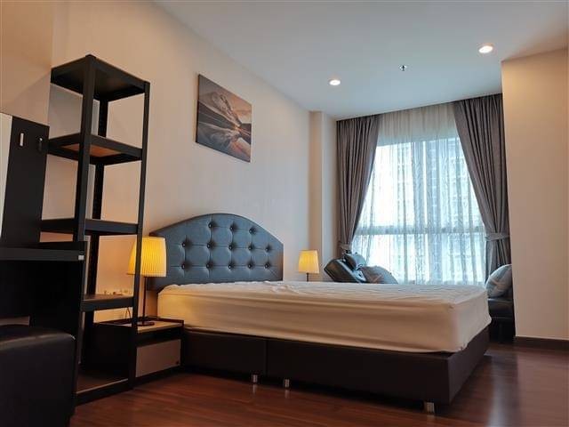 Condo for rent, Supalai Light Sathorn-Charoenrat, south side, overlooking the Rama 9 suspension bridge, separating the room