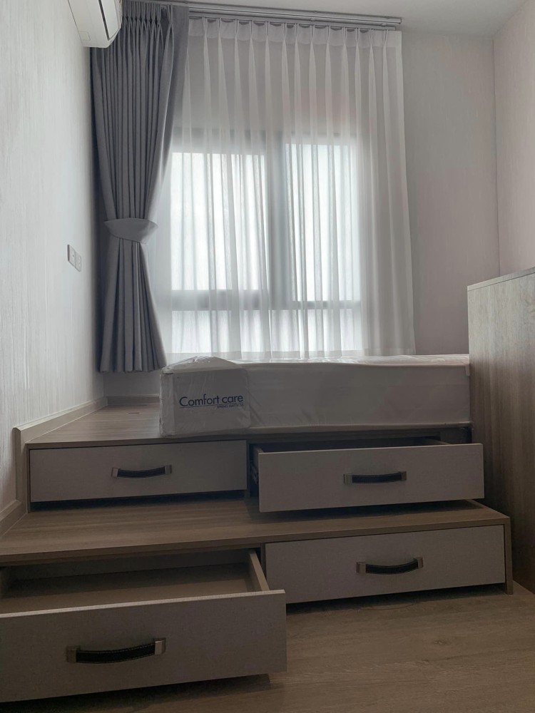 Condo for rent, Altitude Unicorn Sathorn - Thapra, high floor, beautiful view, well fitted with wallpaper and curtains.