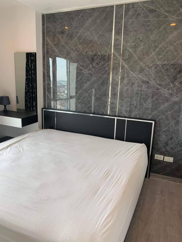 Condo for rent or sale, The Key Chaengwattana, private corner room The door does not hit anyone, good view, new floor, wide living room