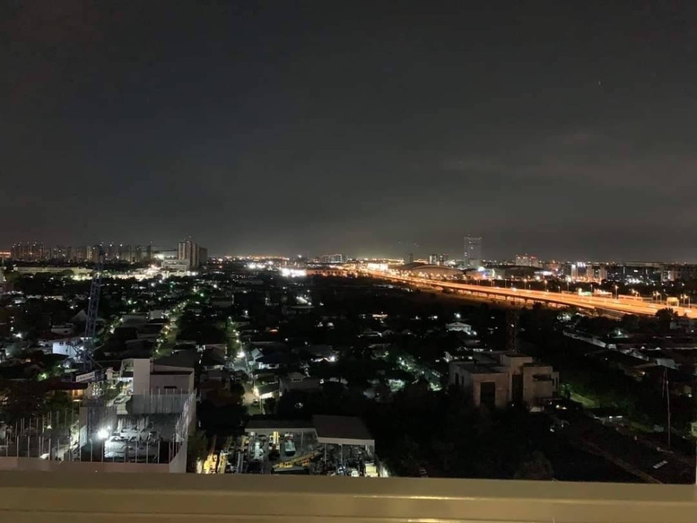 Condo for rent or sale, The Key Chaengwattana, private corner room The door does not hit anyone, good view, new floor, wide living room