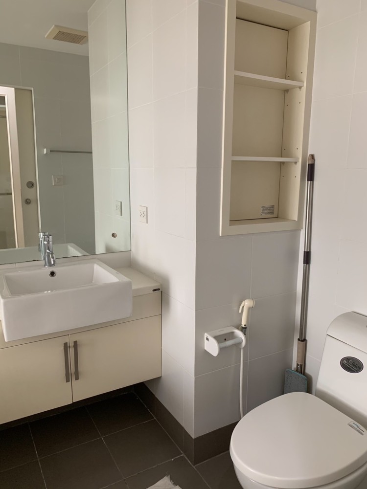 Condo for rent, The Seed Mingle Sathorn-Suanplu, beautiful room, high floor, good view, good location, near BTS, ready to move in, book now.