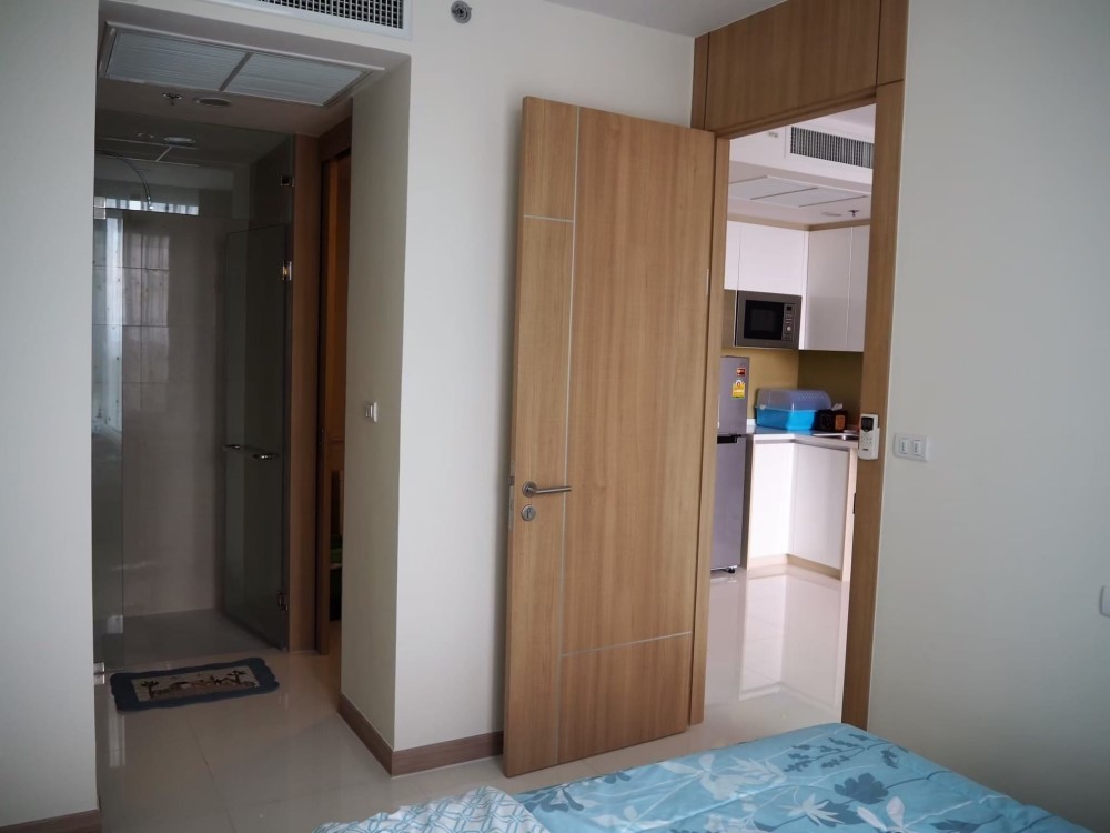 Condo for rent, The Riviera Wongamat Beach (North Pattaya), sea view, privacy. proportional room