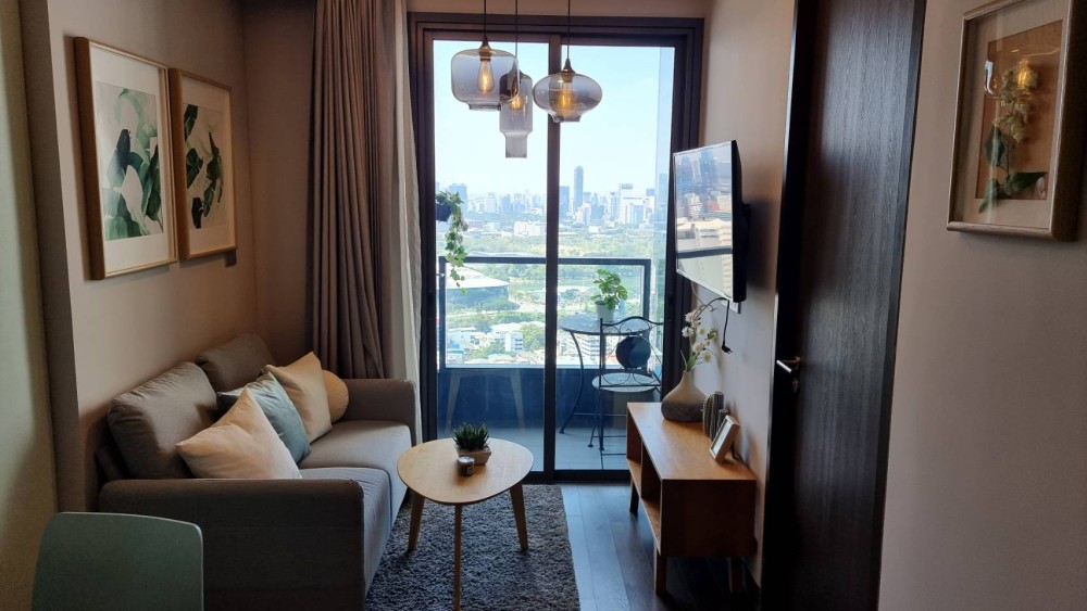 Condo for rent, The Lumpini 24, fully furnished room, high floor, beautiful view, ready to move in, complete with central facilities