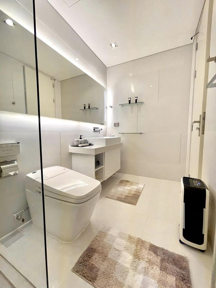 Condo for rent, The Bangkok Sathorn, high floor, beautiful room, east facing, fully furnished, luxurious decoration, well designed.