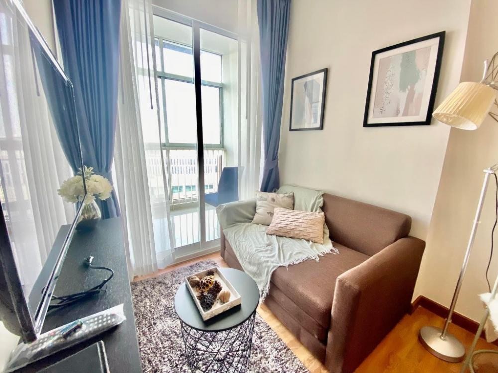 Condo for rent, The Coast Bangkok, Sukhumvit-Bangna, high floor, beautiful view, master bedroom, wide living space.