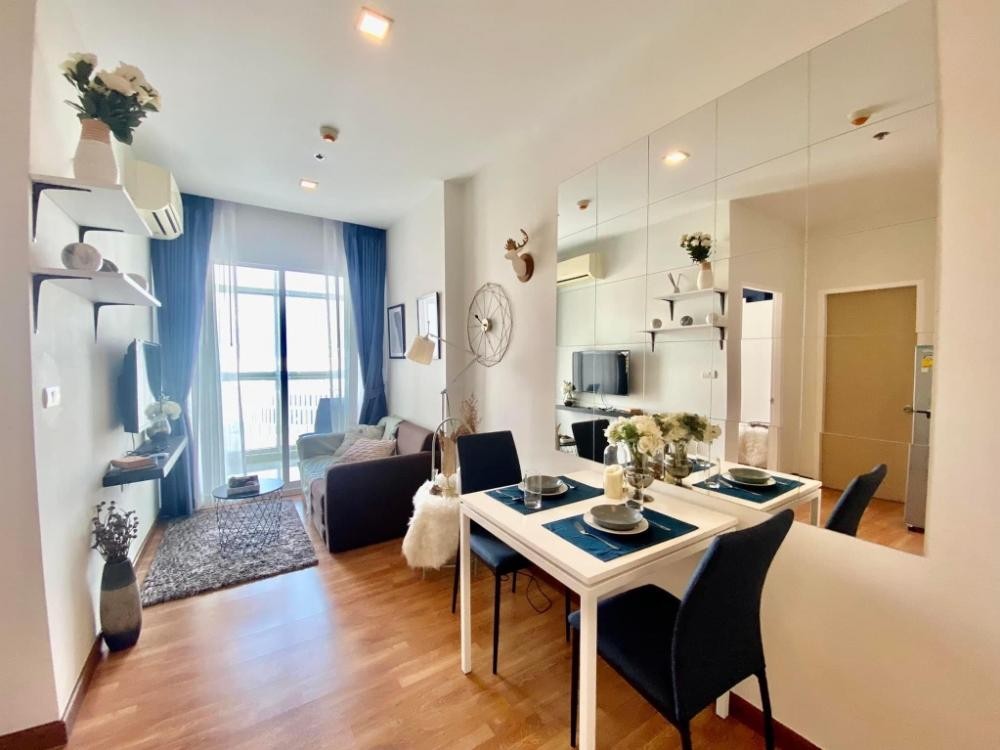 Condo for rent, The Coast Bangkok, Sukhumvit-Bangna, high floor, beautiful view, master bedroom, wide living space.