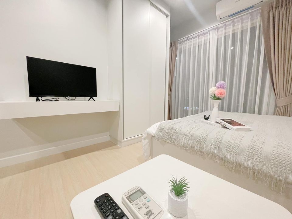 Condo for rent, Metro Sky Wutthakat, high floor, fully furnished and ready to move in. Can't miss it.