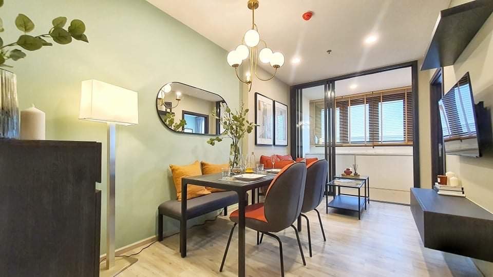 Condo for rent, XT Huai Khwang, beautifully decorated room, good location, near BTS, convenient transportation, ready to move in, book now.