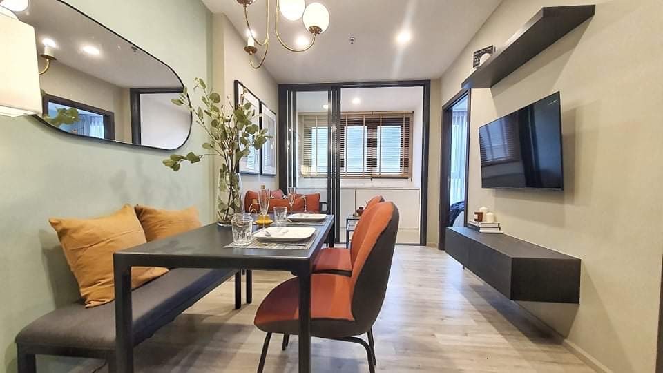 Condo for rent, XT Huai Khwang, beautifully decorated room, good location, near BTS, convenient transportation, ready to move in, book now.