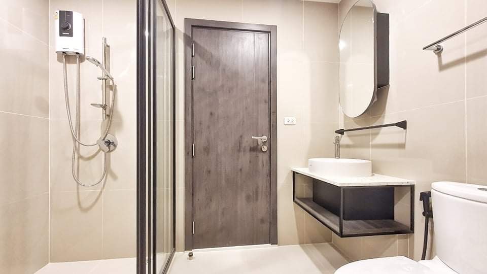 Condo for rent, XT Huai Khwang, beautifully decorated room, good location, near BTS, convenient transportation, ready to move in, book now.
