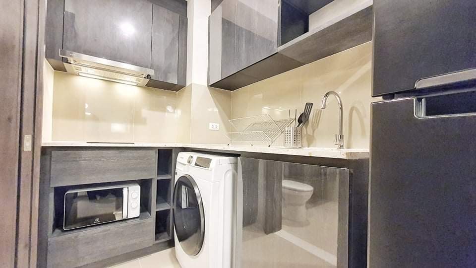 Condo for rent, XT Huai Khwang, beautifully decorated room, good location, near BTS, convenient transportation, ready to move in, book now.