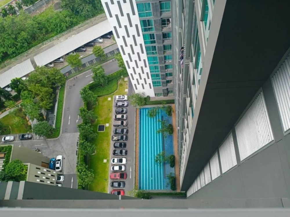 Condo for rent, Noble Revolve Ratchada, 2 bedrooms, 2 bathrooms, high floor, fully furnished, 2 balconies