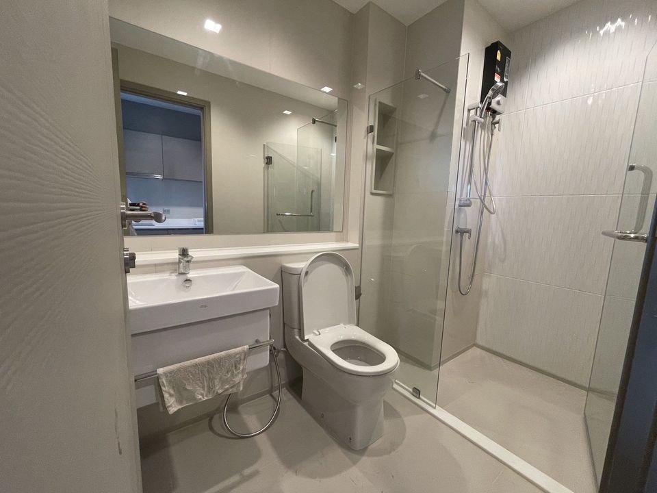 Condo for rent, Life Asoke-Rama 9, fully furnished, ready to move in separate kitchen fully furnished