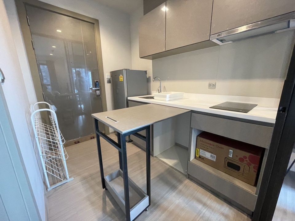 Condo for rent, Life Asoke-Rama 9, fully furnished, ready to move in separate kitchen fully furnished