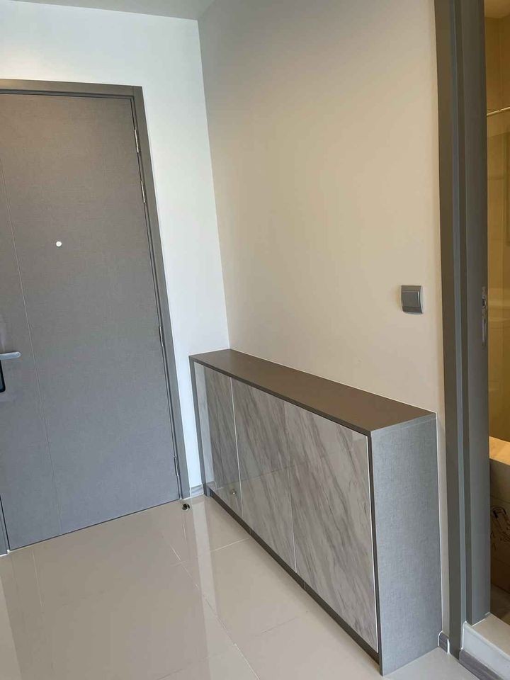 Condo for rent, Life Asoke Hype, high floor, beautiful view, Chaturathit road view Complete electrical appliances. Urgent!! Don't miss
