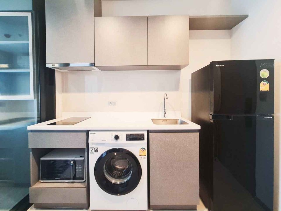 Condo for rent, Life Asoke Hype, high floor, beautiful view, Chaturathit road view Complete electrical appliances. Urgent!! Don't miss