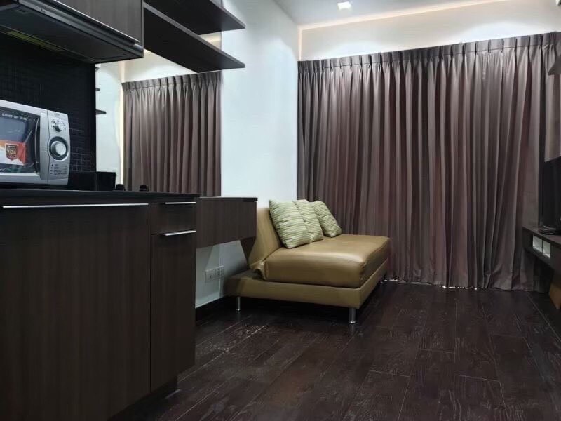Condo for rent, Ideo Q Phayathai, high floor, high view, fully furnished, ready to move in. Don't wait, book now.