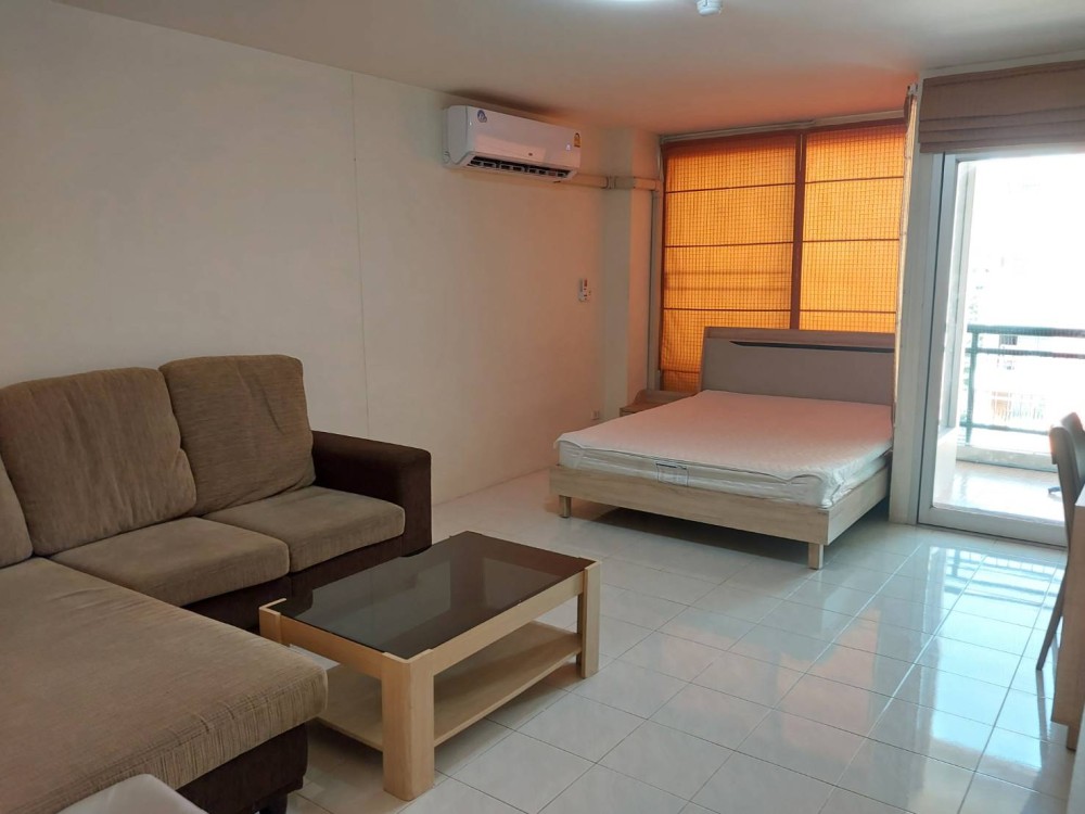 For rent, Sunshine Condominium, beautifully decorated room, ready to move in. Book now!!