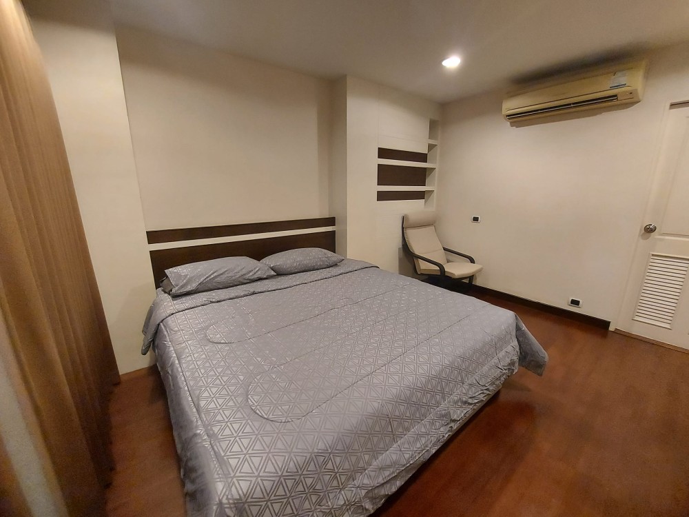 For rent, The Aree Condominium, with a balcony, fully furnished, complete with electrical appliances, best location, do not miss it. images