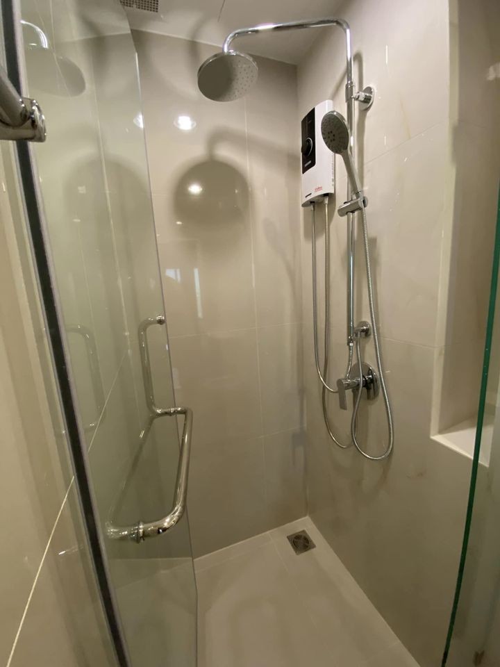 For rent, Niche Mono, Mega Space Bangna, Rim room, quiet, complete electrical appliances. Reserve first, stay first.