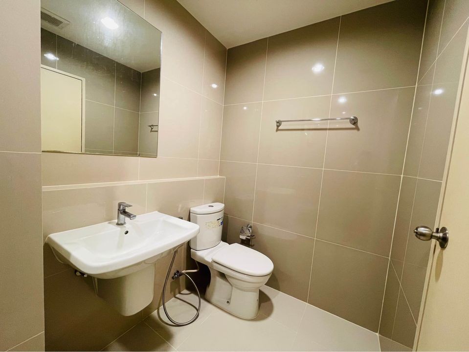 For rent!! Condo Niche Mono Sukhumvit-Puchao, 11th floor, high view, room with built-in furniture, complete in one place!!