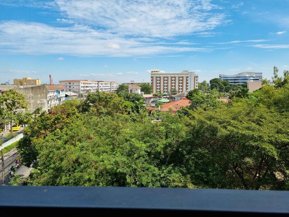 For rent or sale, Plum Condo Saphan Mai, simple decorated room, inviting, comes with facilities. Let me tell you that you don't miss it.