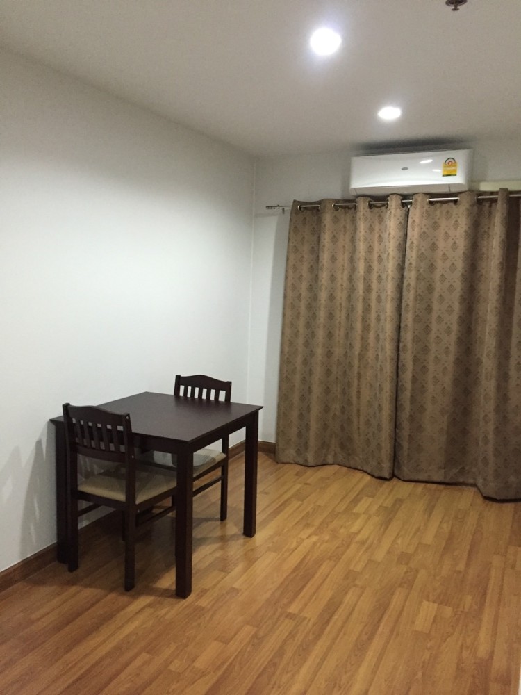 For rent, Regent Home 18 Chaengwattana-Laksi, well furnished, complete facilities. You can finish this room.